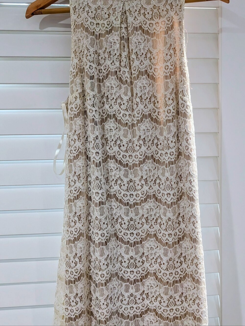Love Fire Like New Elegant Ivory Lace Sheath Mini Dress